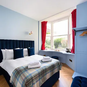 Inn Delightful Ground Floor Double With En-suite, Edinburgh