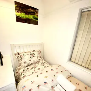 Relaxing , Nottingham United Kingdom