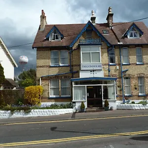 Tregonholme 3*, Bournemouth United Kingdom